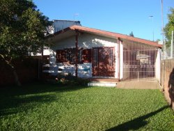 Casa com 2 dormitórios em São Leopoldo 