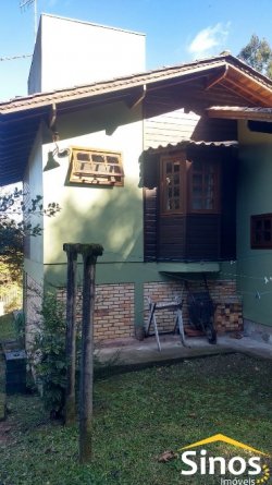 Casa mista com 02 dormitórios no Bairro Rondônia 