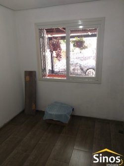 Casa Geminada com 02 dormitórios no Bairro Lomba da Palmeira 